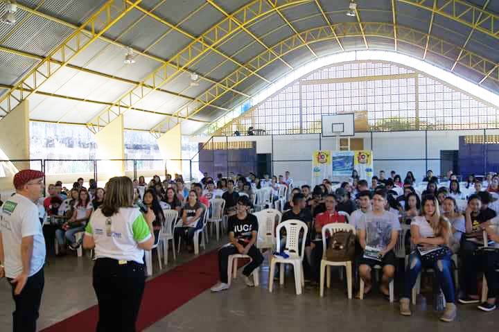 Centenas de estudantes participam da revisão Pré-Enem Seduc em Altos